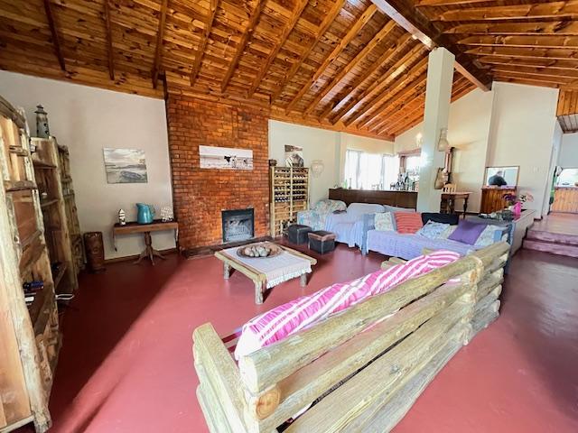 4 Bedroom Property for Sale in Bergzicht Western Cape